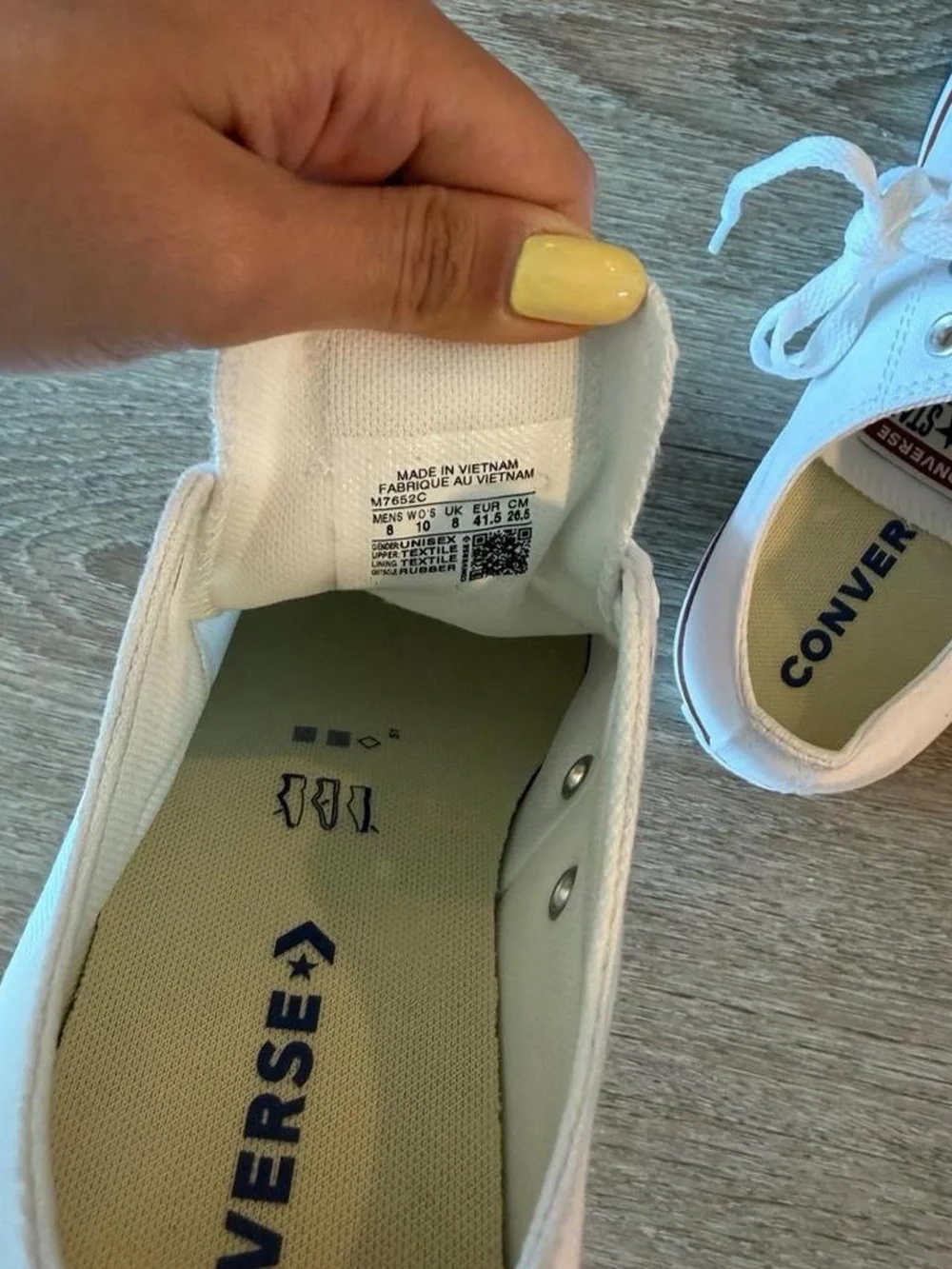Converse Low Top Sneakers in White with Red Trim